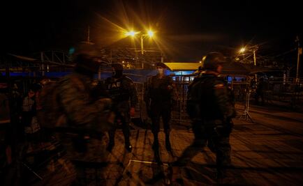 Tras masacre, militares y policías asumen control de cárcel de Ecuador