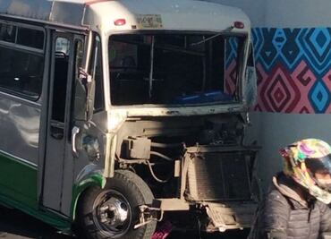 Microbús choca contra pilar de la Línea 12 del Metro en Iztapalapa; conductor ya fue detenido