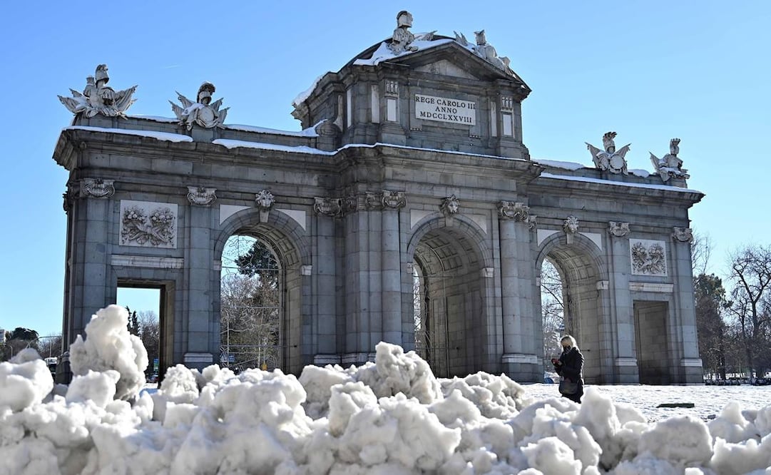 Madrid intenta volver a la normaldiad tras mayor nevada en 50 años