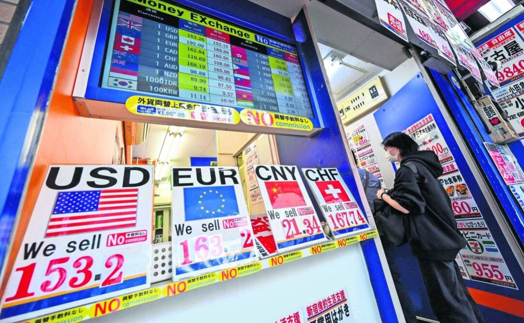 Expertos de Invex no descartan nuevos episodios de presión para las monedas ante sucesos como los de Medio Oriente. Foto: Richard A. Brooks | AFP