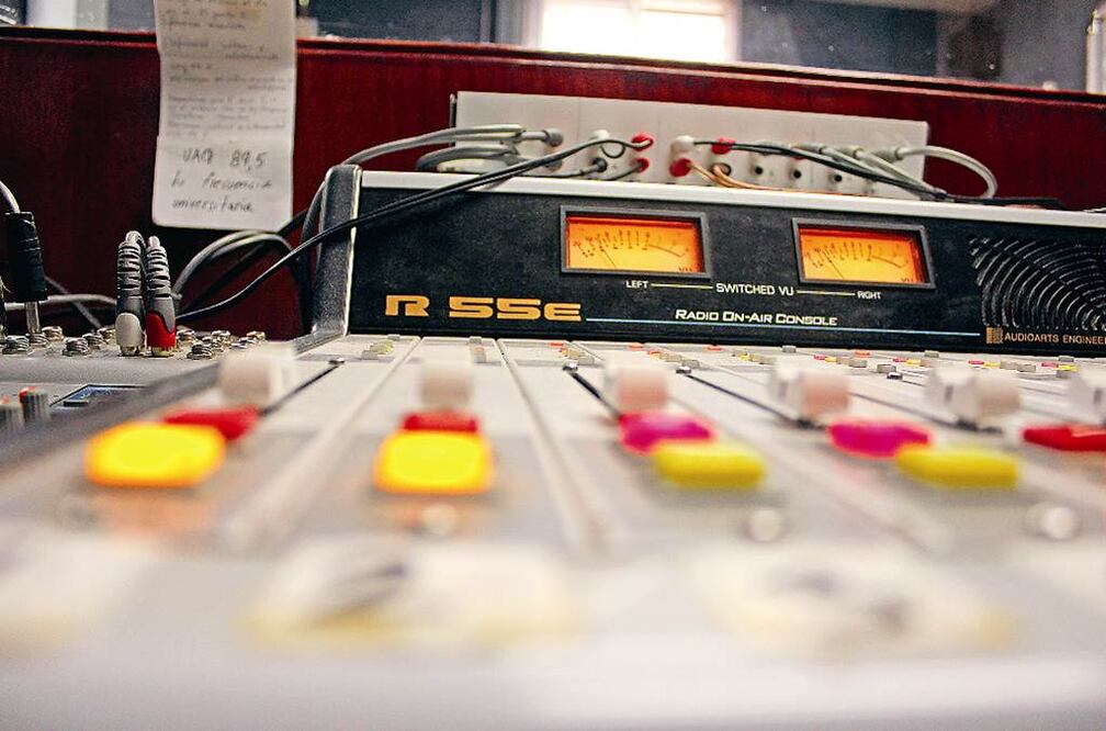 La señal de Radio Trece fue silenciada por problemas económicos, misma situación que prevalece en muchas estaciones de la frecuencia de AM (ARCHIVO EL UNIVERSAL)