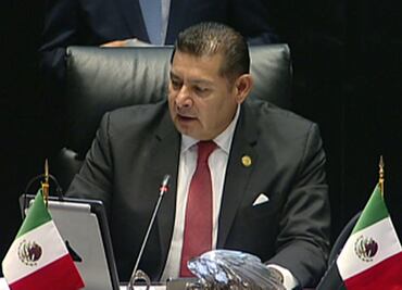 Guardan minuto de silencio en Senado por fallecimiento de Reina Isabel II