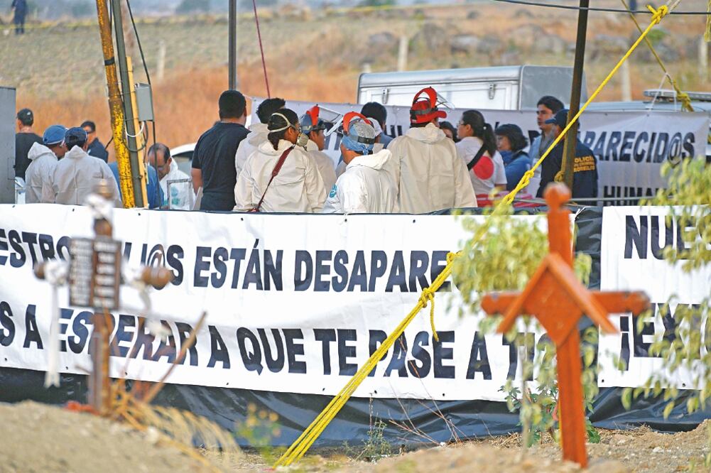 La excavación se retrasó seis horas, tras confusión entre autoridades, familiares y expertos (TONY RIVERA)