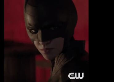 Tráiler de "Batwoman" muestra a Ruby Rose frente al traje de Batman