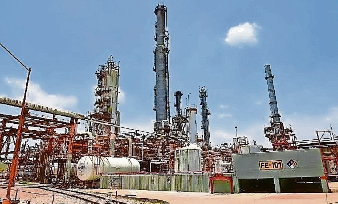 La coquizadora, que se ubica cerca de la refinería de Tula, comenzó a construirse en 2016, pero se había cancelado por las revelaciones de sobornos relacionados con el caso Odebrecht. Foto: Archivo EL UNIVERSAL