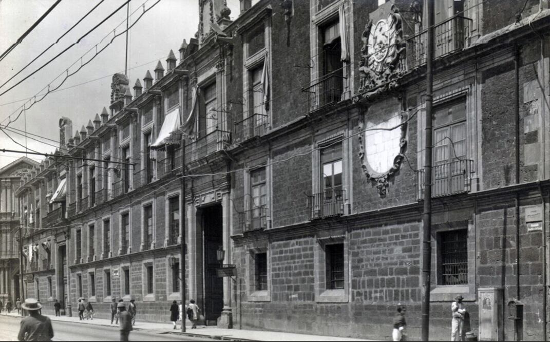 El proyecto consiste en la restauración y habilitación de una parte del edificio sede de la SEP, para transformarlo en un espacio orientado a la historia, cultura y el arte del muralismo mexicano, y el cual será gestionado por el Gobierno federal. (Foto: archivo/EL UNIVERSAL)