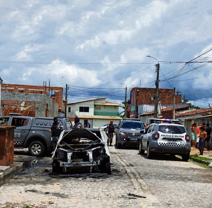 Miembros de la Policía Militar realizan un operativo en la ciudad de Natal, estado de Río Grande do Norte.  Foto: EFE