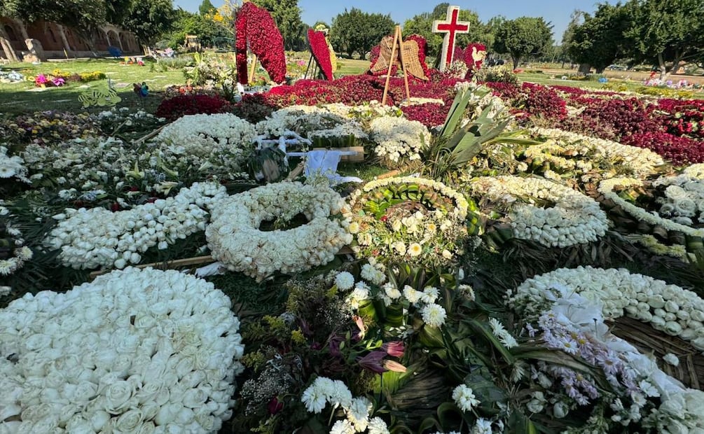 Así luce la tumba de Nemesio Oseguera Cervantes "El Mencho" en panteón de Zapopan, Jalisco a cinco días de su sepultura (06/03/2026). Foto: Salvador Corona / EL UNIVERSAL