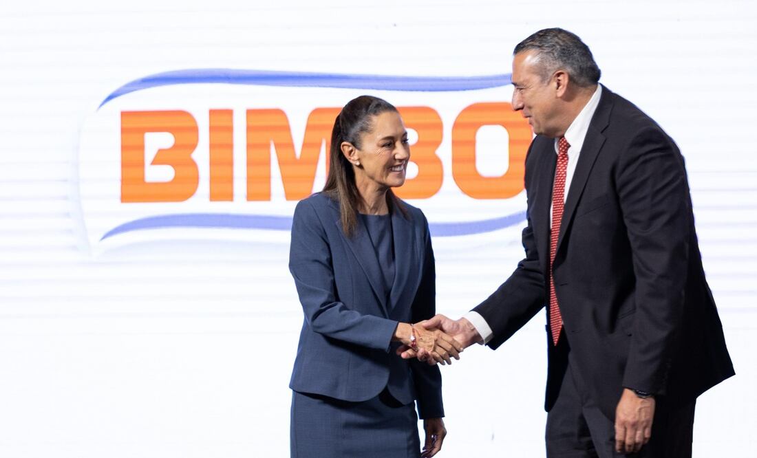 La presidenta Claudia Sheinbaum Pardo encabeza la conferencia mañanera del 17 de julio, desde Palacio Nacional. Foto: Hugo Salvador / EL UNIVERSAL