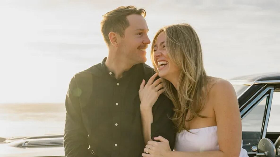 Jack Carter Rhoad y su novia Natalie Wiertz tenían planeado casarse en agosto. Sin embargo, Carter fue uno de los tres surfistas asesinados en Baja California. FOTO: ESPECIAL