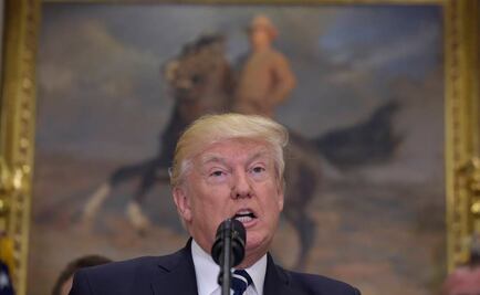 Donald Trump arremete contra medios en Twitter