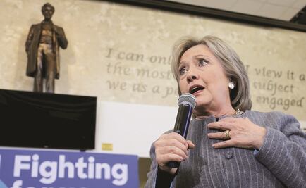 Activistas latinos se unen a campaña de Clinton en California