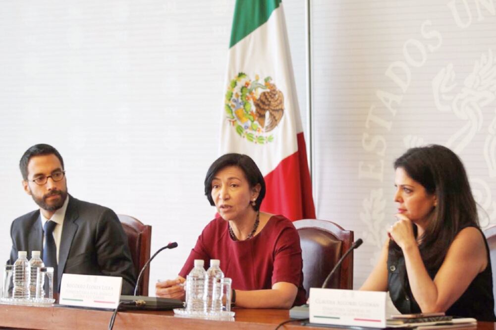 La subsecretaria para América Latina y el Caribe de la SRE, Socorro Flores (centro), resaltó que Guatemala, El Salvador y Honduras tienen sus propios programas de desarrollo y ahora México y EU lo que buscan es sumar esfuerzos. (TOMADA DE TWITTER)