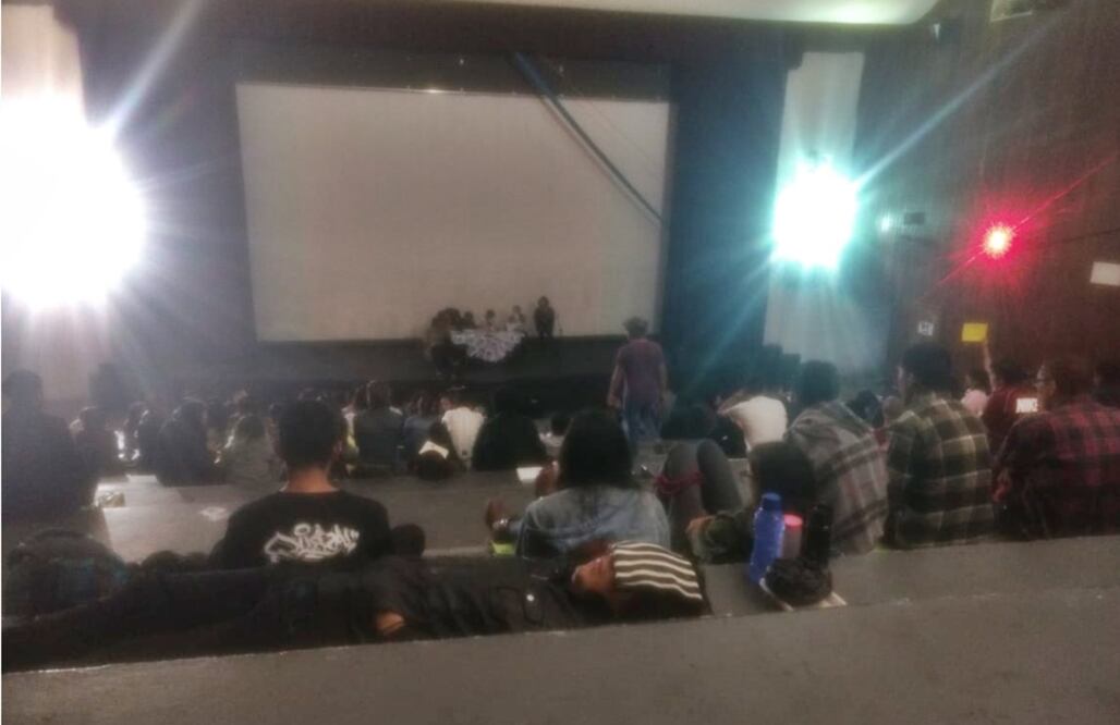 Desde las 12:00 horas de este sábado, después de tres horas de retraso, voceros de 30 escuelas de la UNAM, UAM y UACM, iniciaron la reunión. Foto: Jaqueline Guillermo