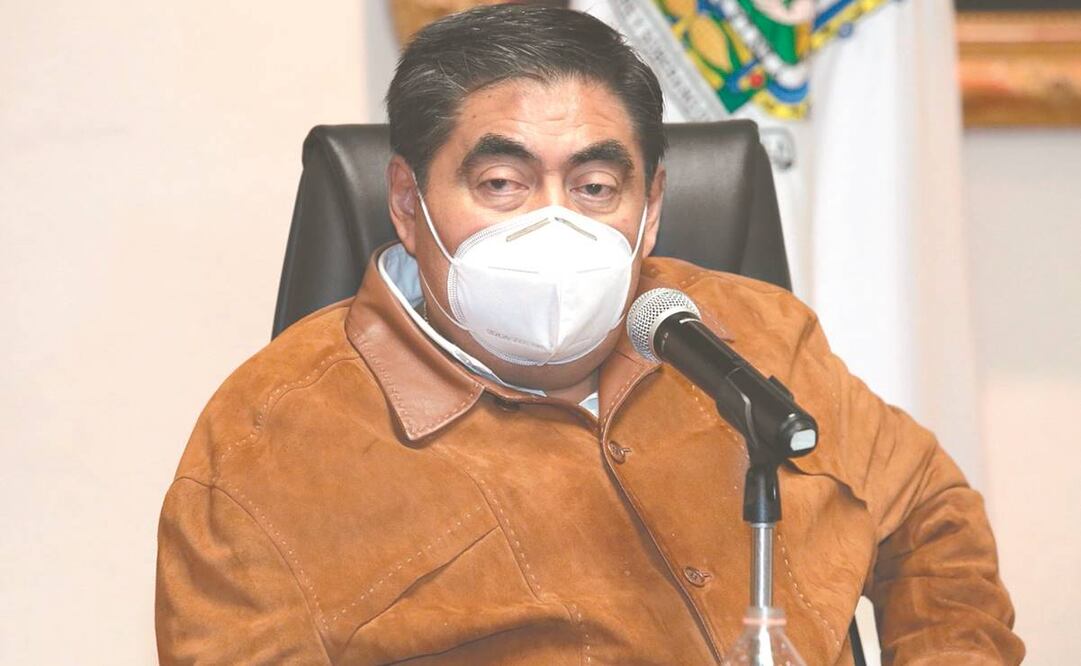 Miguel Barbosa Huerta no descartó presentar una denuncia contra Emilio Lozoya, tras haber sido señalado en sus declaraciones. Foto: Especial