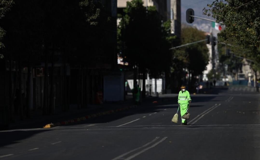 Durante el primer día del año se observaron pocas personas transitando por el Centro Histórico. Foto: Diego Simón/EL UNIVERSAL