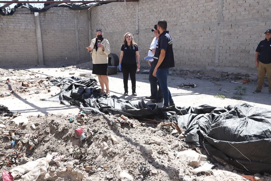 " Desde analgésicos hasta pesas para ejercicio; los otros hallazgos en el campo de exterminio de Teuchitlán, Jalisco". Fotos: de la Coordinación General de Seguridad de Jalisco
