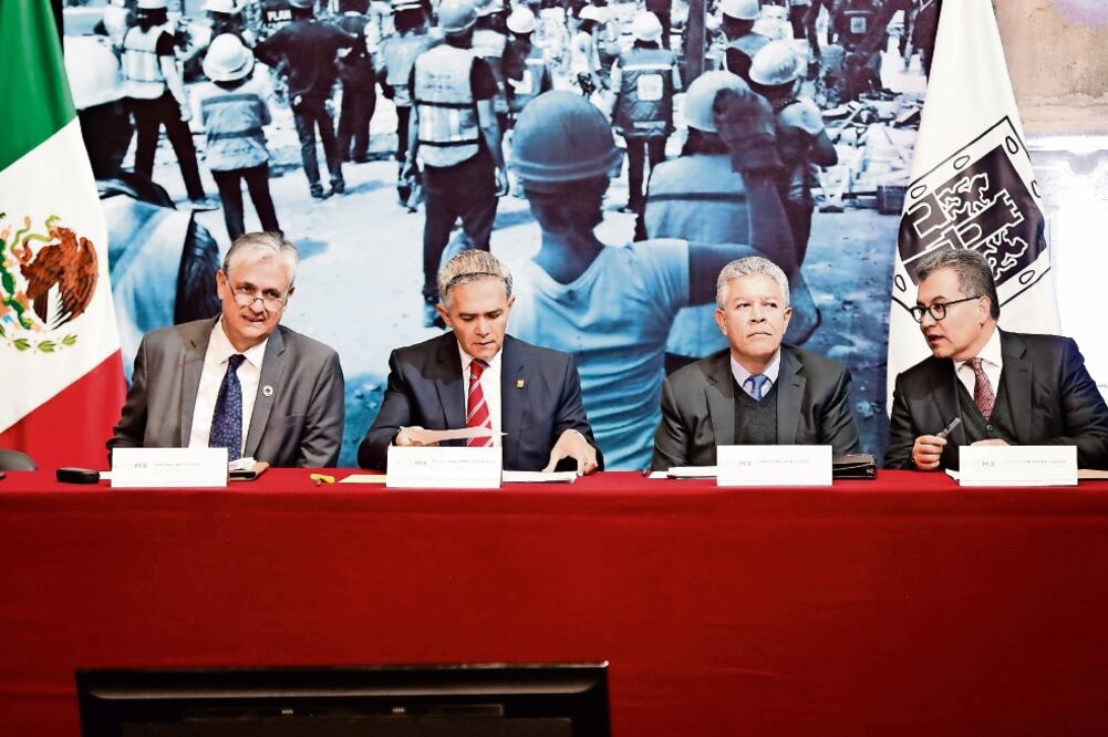 A cuatro meses del sismo del 19 de septiembre, el gabinete del jefe de Gobierno, Miguel Ángel Mancera, rindió un informe de las acciones emprendidas para atender la contingencia. (IRVIN OLIVARES. EL UNIVERSAL)