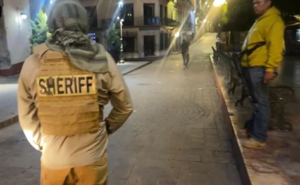 Critican a alcalde por vestirse como en zona de guerra durante balaceras en Guanajuato