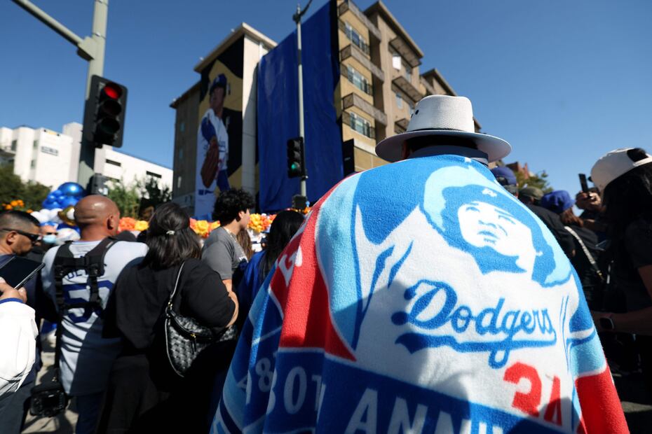 Mural en honor a Fernando Valenzuela en Los Ángeles, California - Foto: AFP