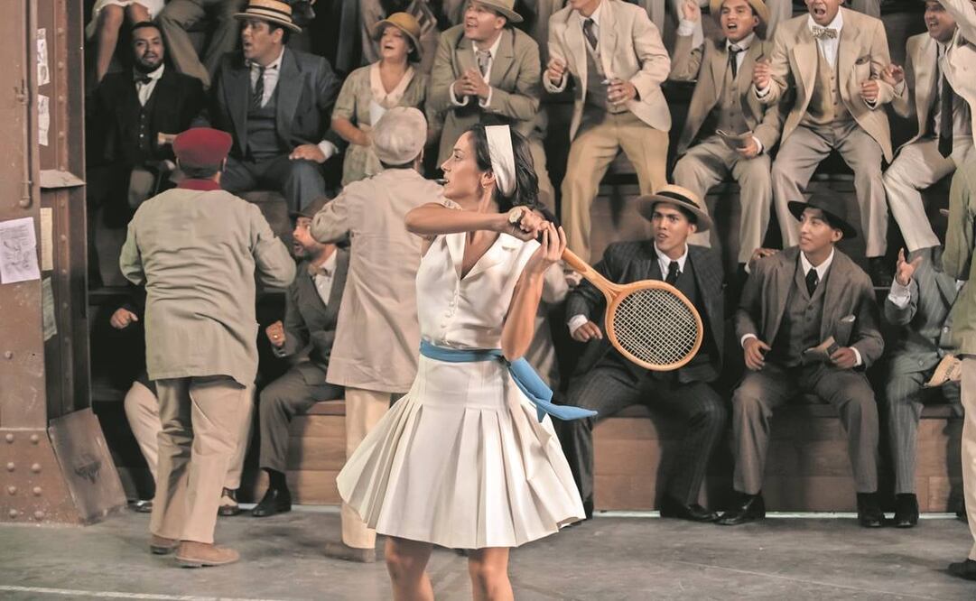 Zuria interpreta a Chelo, una de las primeras mujeres en entrar al deporte de la pelota vasca, en los años 20 del siglo pasado. Foto: Televisa Univisión