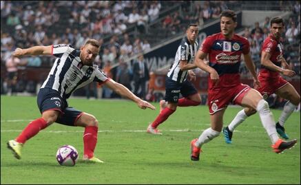 Rayados y Chivas, con un empate que sirve de poco