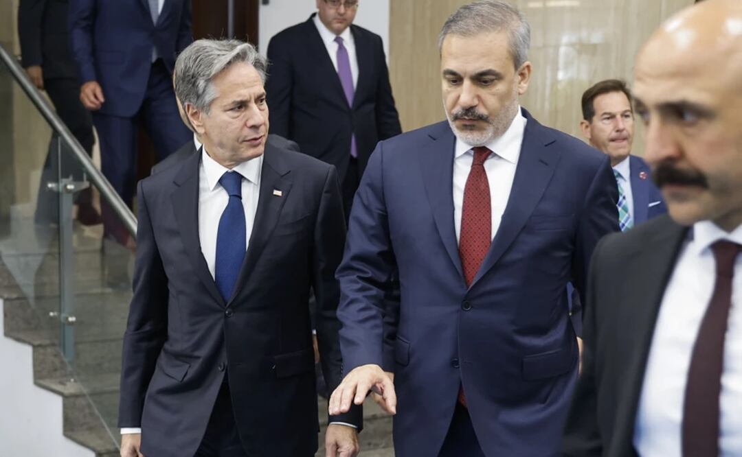 El secretario de Estado de EEUU Antony Blinken con el canciller turco Hakan Fidan en Ankara el 6 de noviembre de 2023. Foto: AP