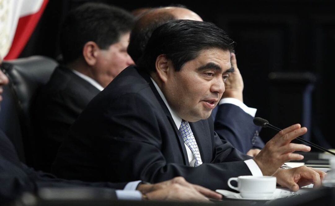 El perredista señaló que el presidente está buscando transitar los últimos tres años de su gobierno con el propósito de hallar mejores resultados. (Foto: Ariel Ojeda / El Universal)