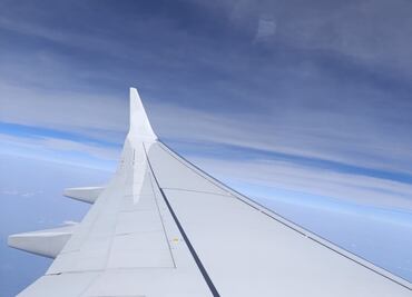 Avión aterriza de emergencia en Nebraska por temor de intento de irrupción en cabina