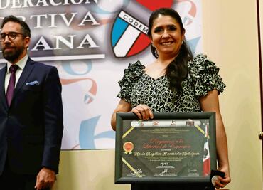 Reconocen labor de dos periodistas de El Universal