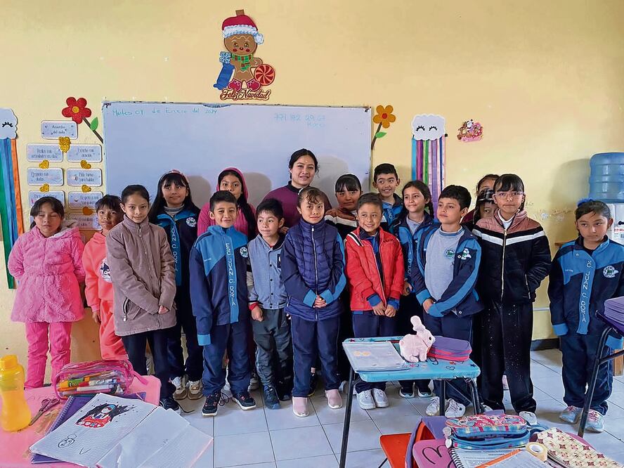 MUI también promueve la inclusión en su comunidad, enseñando Lengua de Señas Mexicana (LSM) a 130 niños de escuelas primarias indígenas. Foto Especial