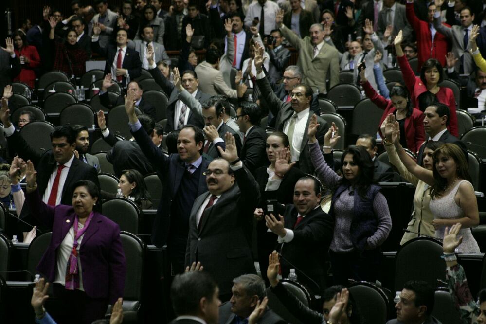 La Cámara de Diputados aprobó en lo general y en lo particular los artículos no reservados del Presupuesto 2016(Foto: Iván Stephens / EL UNIVERSAL)