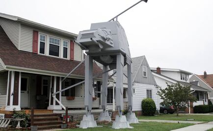Acorazado de "Star Wars" habita jardín de Ohio