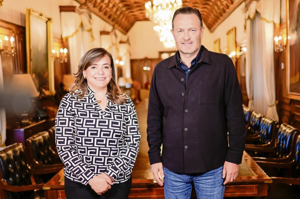 Acompañado de la rectora electa, Silvia Amaya, el gobernador queretano refrendó su compromiso de llevar a la entidad al siguiente nivel. Foto: ESPECIAL