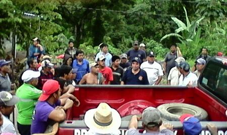 Desalojan a 50 personas tras desbordamiento de río en los límites con Guatemala