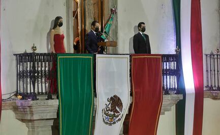 Gobernador de Querétaro honra al personal de salud durante el Grito