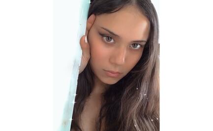 Tras ataques, nieta de Silvia Pinal aclara que es bisexual 