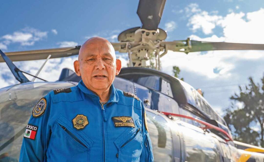 El capitán Oropeza, quien lleva 44 años volando helicópteros, contó que un suceso que lo marcó fue el sismo de 2017. Foto: Axel Sánchez / EL UNIVERSAL