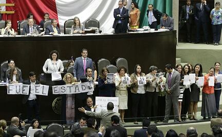 Protesta Morena por caso Ayotzinapa