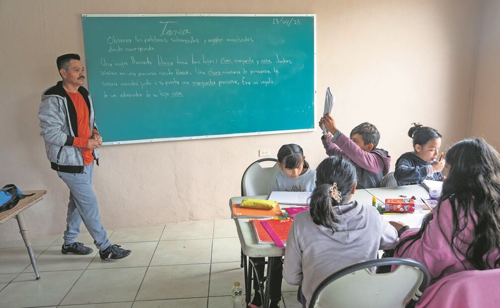 El maestro Toño refiere que no todos entienden la palabra niño, porque para algunos existen los patojos , bichos y birros , según el país del que provienen, Foto: Aimee Melo