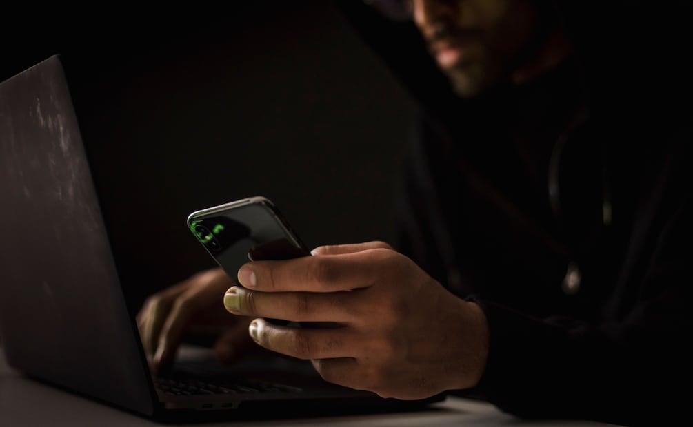 Los accesos de exempleados pueden facilitar fraudes, fugas de datos y ataques si sus credenciales permanecen activas. Foto: Pexels