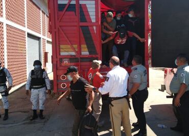 Rescatan 116 migrantes en Chiapas que viajaban en condiciones de hacinamiento