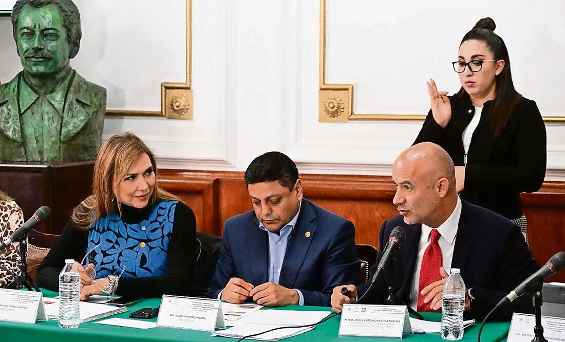 En comparecencia en el Congreso local, Jesús Esteva anunció la reapertura de la Glorieta de Insurgentes este lunes. Foto Especial