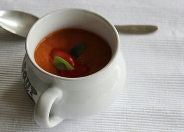 El tónico a base de una cucharadita de jengibre, cúrcuma y limón que acaba con el dolor de huesos