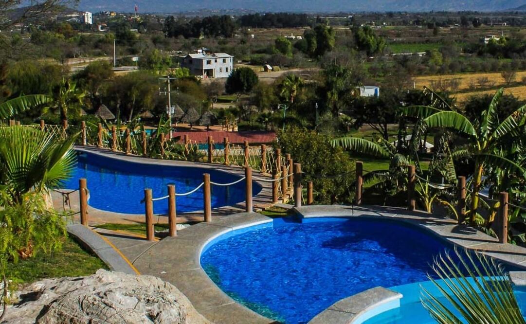 Las albercas del balneario Maguey Blanco están a 30° C de temperatura. Foto: Cortesía