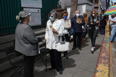 Adultos mayores pueden presentar comprobante de domicilio si INE no está actualizado