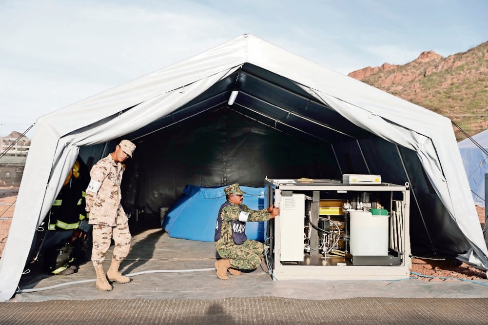 El campamento es de tecnología alemana y se divide en cinco secciones que sirven como base de operaciones al personal naval y de Protección Civil (IVÁN STEPHENS. EL UNIVERSAL)