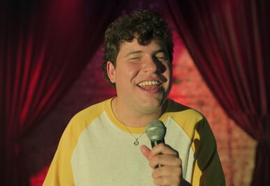 “Ojitos de huevo” quiere convertirse en el primer streamer gamer ciego 