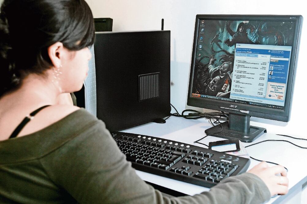 El Inai recomienda actualizar oportunamente el antivirus, las aplicaciones y el sistema operativo de los equipos para evitar cualquier amenaza cibernética. (ARCHIVO. EL UNIVERSAL)