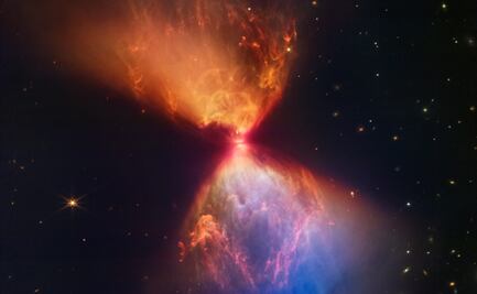 Telescopio James Webb revela espectaculares imágenes por nacimiento de una estrella 